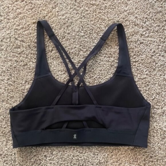 On Performance Sports Bra - Picture 2 of 3